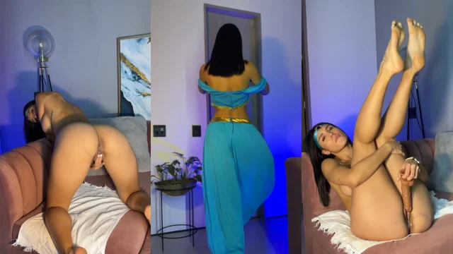 Hanna Miller masturbandose como La Princesa Jasmine